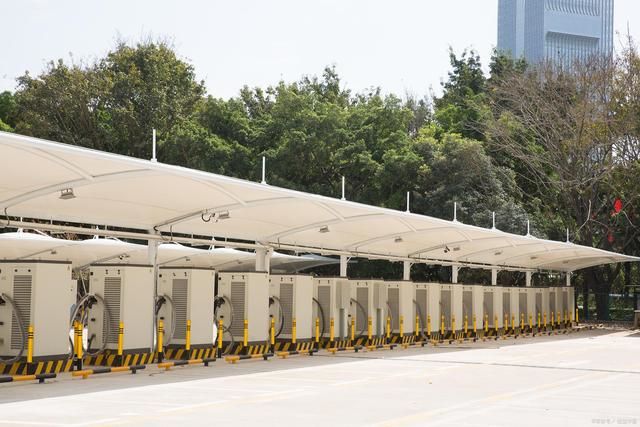 凉城县充电桩车棚